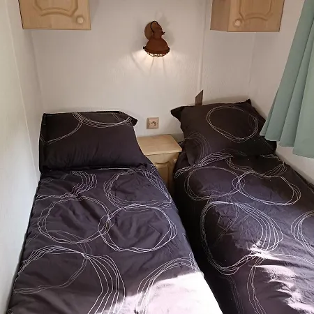 Mobil-home Isole Avec Jacuzzi - La Cubaniere *